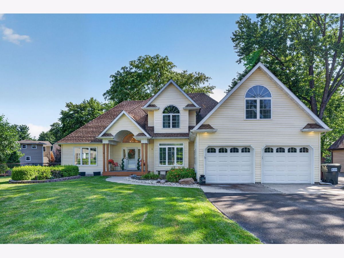 Homes For Sale Goose Lake Morris Illinois, 6035 Northern Drive
