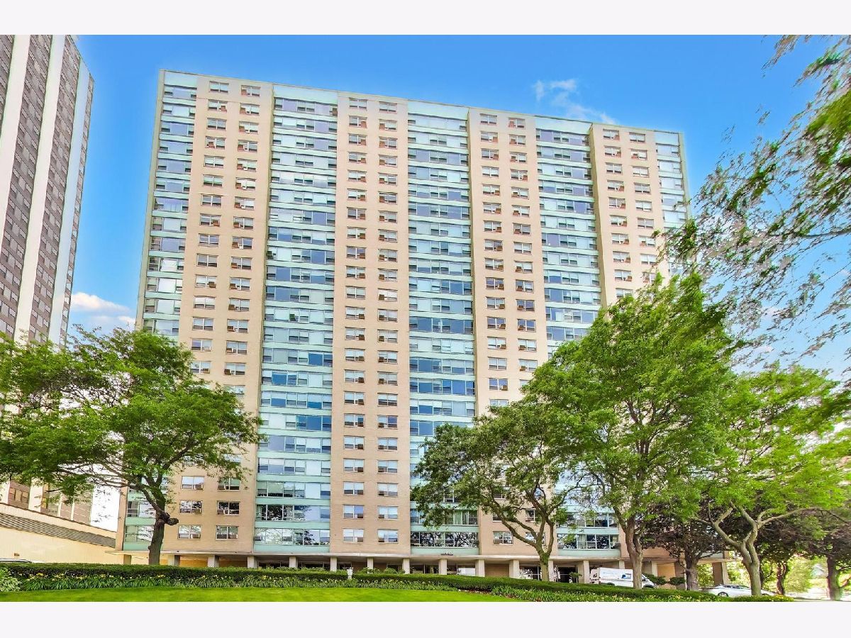  For Sale Chicago Illinois, 3180 Lake Shore Drive