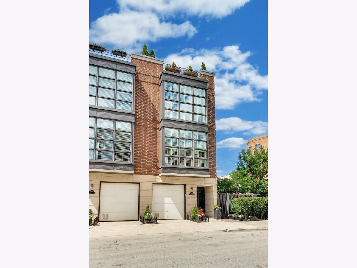  For Sale Chicago Illinois, 2868 Orchard Street