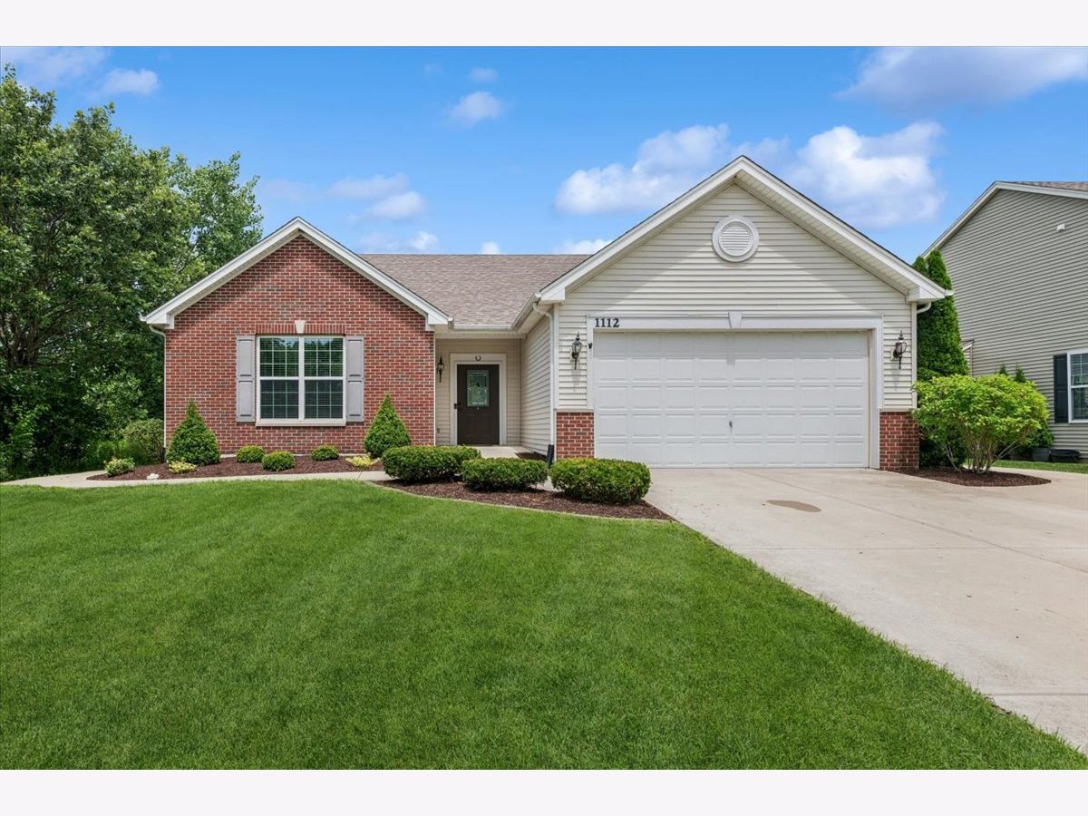  For Sale Shorewood Illinois, 1112 Ridge Drive