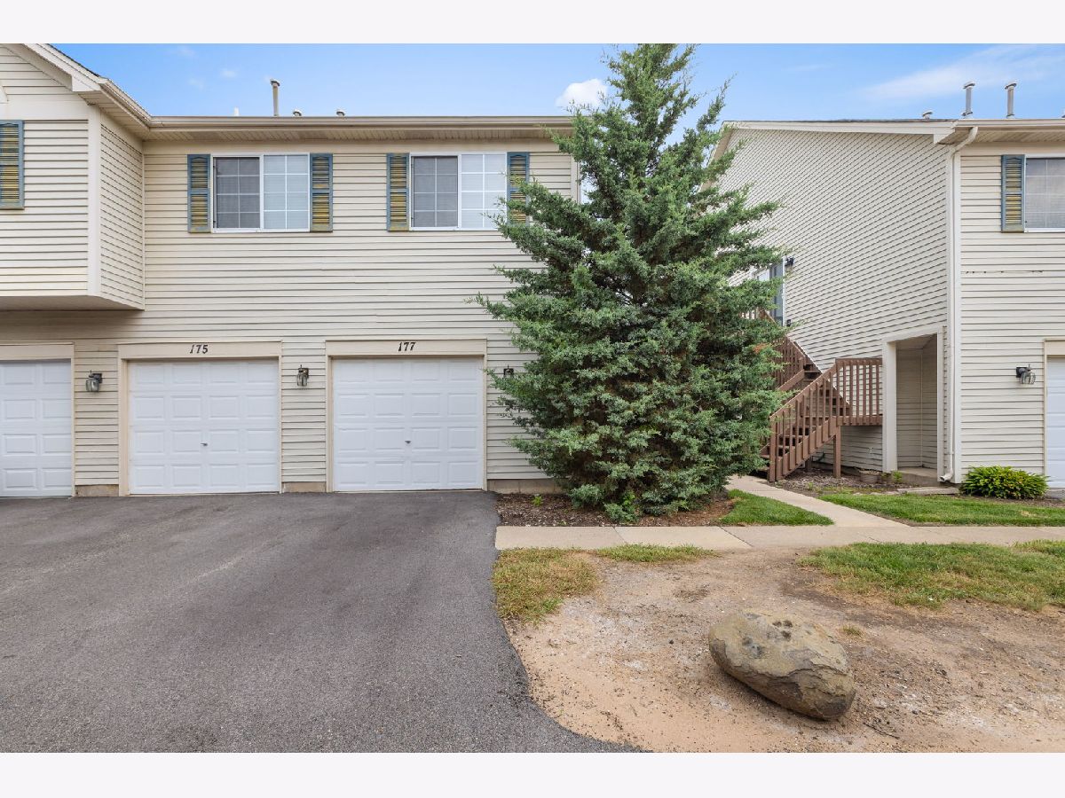  For Sale Lake In The Hills Illinois, 177 Village Creek Drive