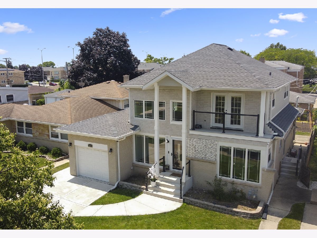  For Sale Niles Illinois, 8820 Elmore Street