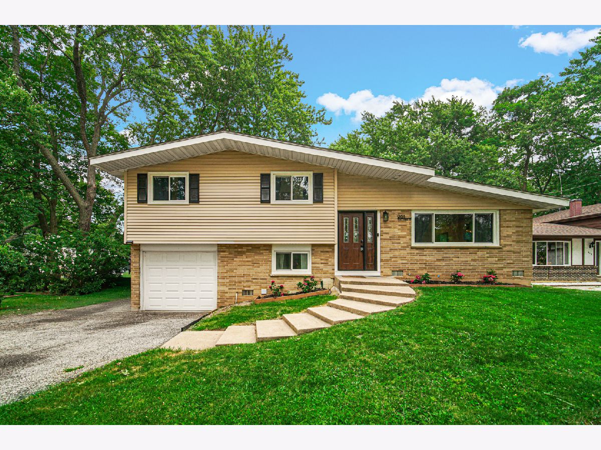 For Sale Mundelein Illinois, 961 Midlothian Road