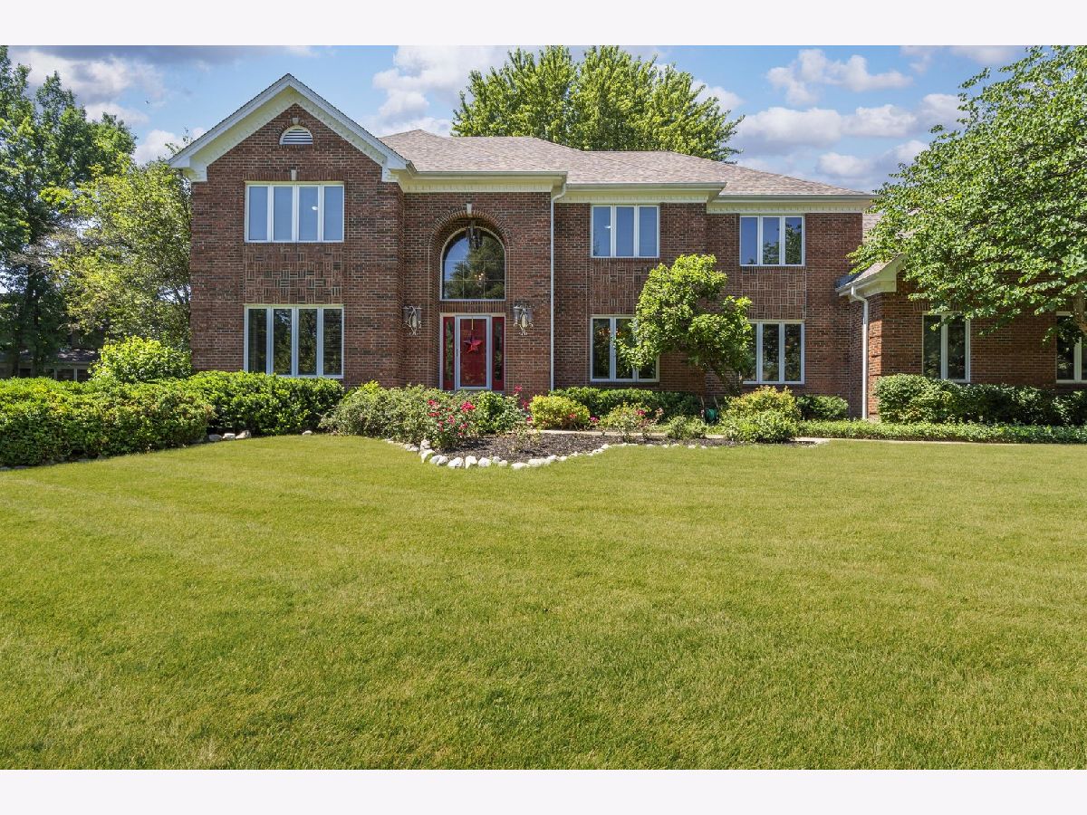 Homes & Condos & Townhomes For Sale Wedgewood Crystal Lake Illinois, 1099 Boneset Drive