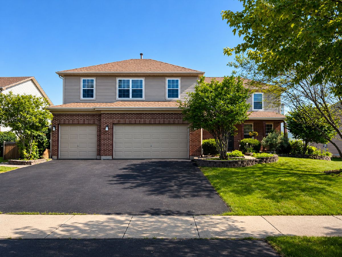  For Sale Bolingbrook Illinois, 749 Lindsey Lane