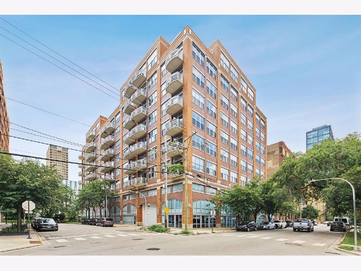  For Sale Chicago Illinois, 933 Van Buren Street