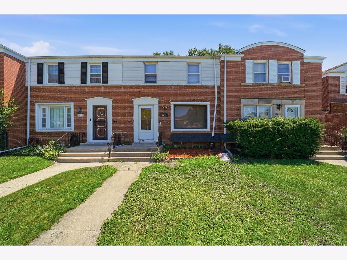 Townhomes & Homes For Sale Jeffery Manor Chicago Illinois, 9631 Jeffery Avenue