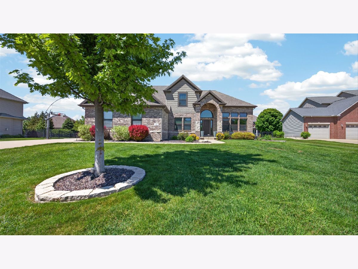 Homes & Condos & Townhomes For Sale Eagle View Estates Bloomington Illinois, 8 Flint Court