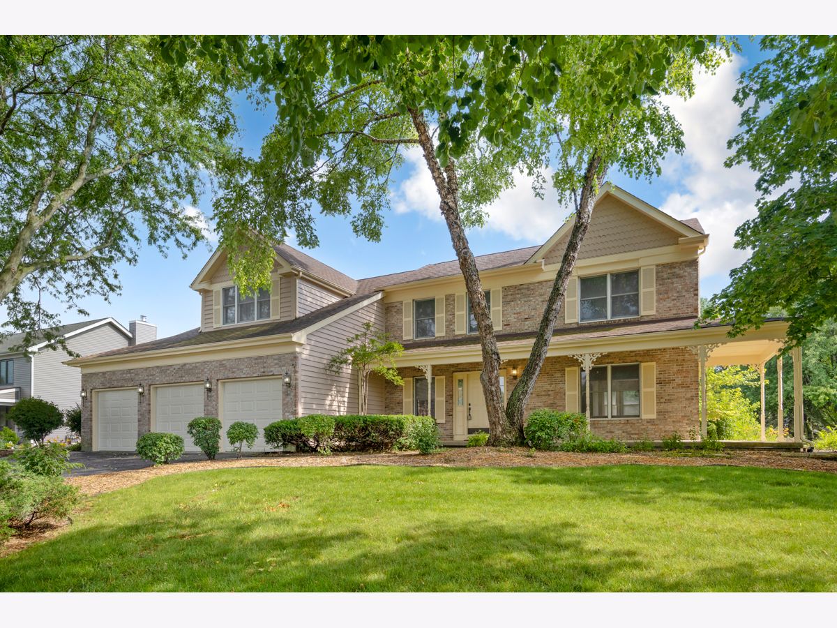  For Sale Sleepy Hollow Illinois, 727 Jamestowne Road