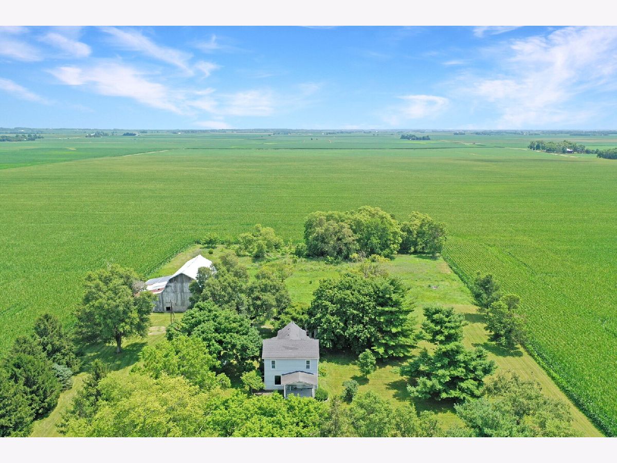  For Sale Stanford Illinois, 13291 300 East Road
