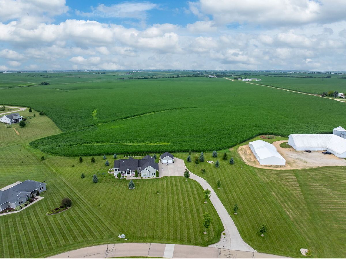  For Sale Clinton Iowa, 400 Randy Drive