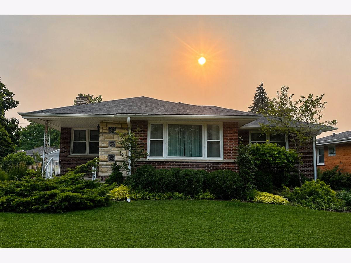  For Sale Westchester Illinois, 2332 Belleview Avenue