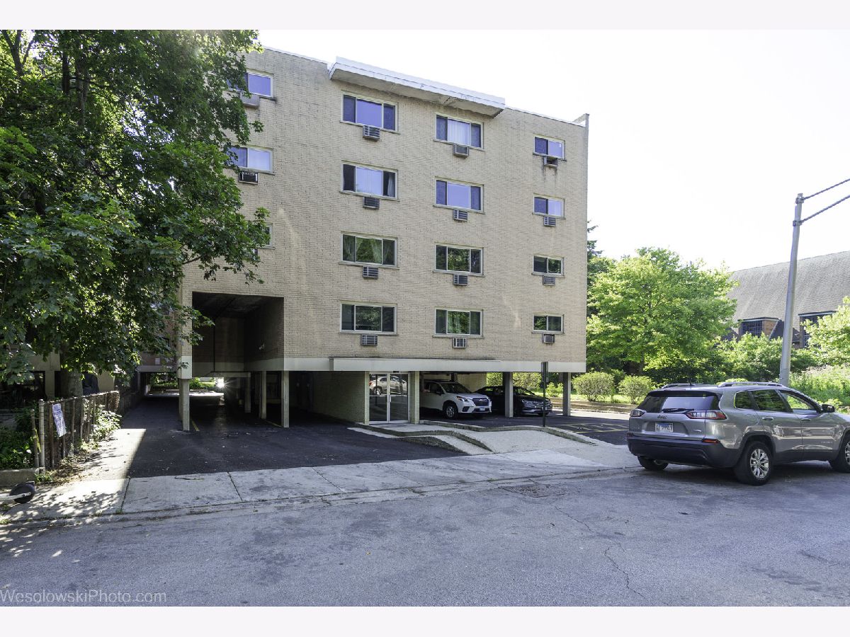  For Sale Chicago Illinois, 4939 Dorchester Avenue