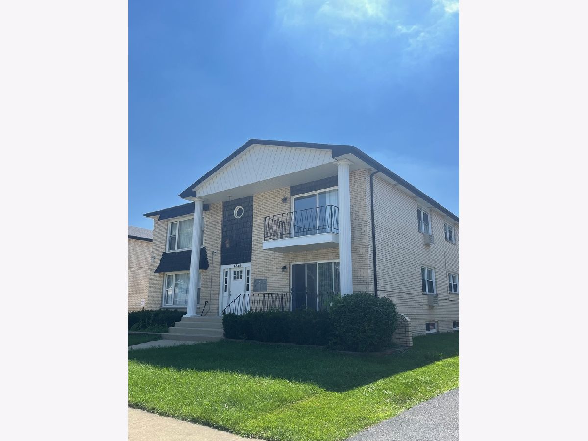  Rented Brookfield Illinois, 4644 Custer