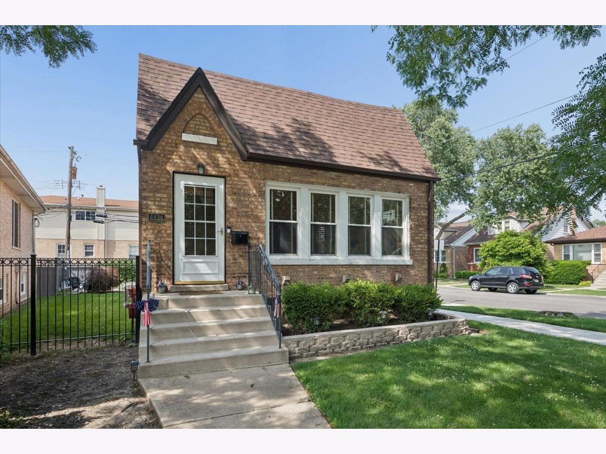  For Sale Chicago Illinois, 6830 Imlay Street