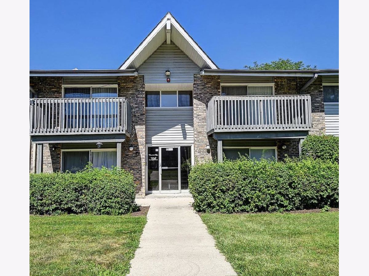  Rented Willowbrook Illinois, 16W543 Mockingbird
