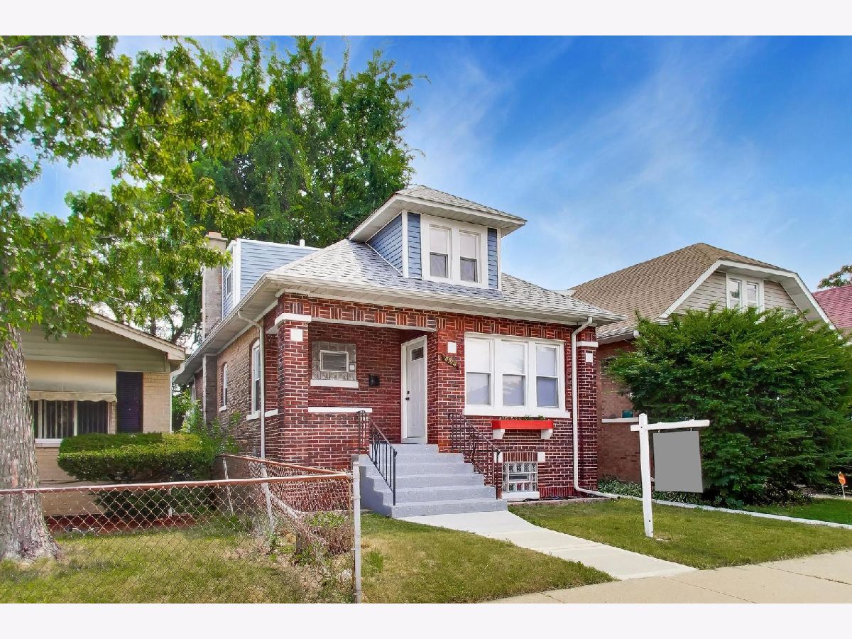  For Sale Chicago Illinois, 8915 Racine Avenue