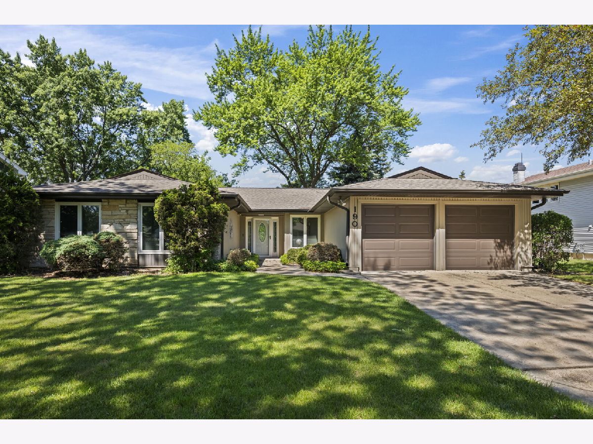 Townhomes & Condos & Homes For Sale Westlake Bloomingdale Illinois, 190 Circle Avenue
