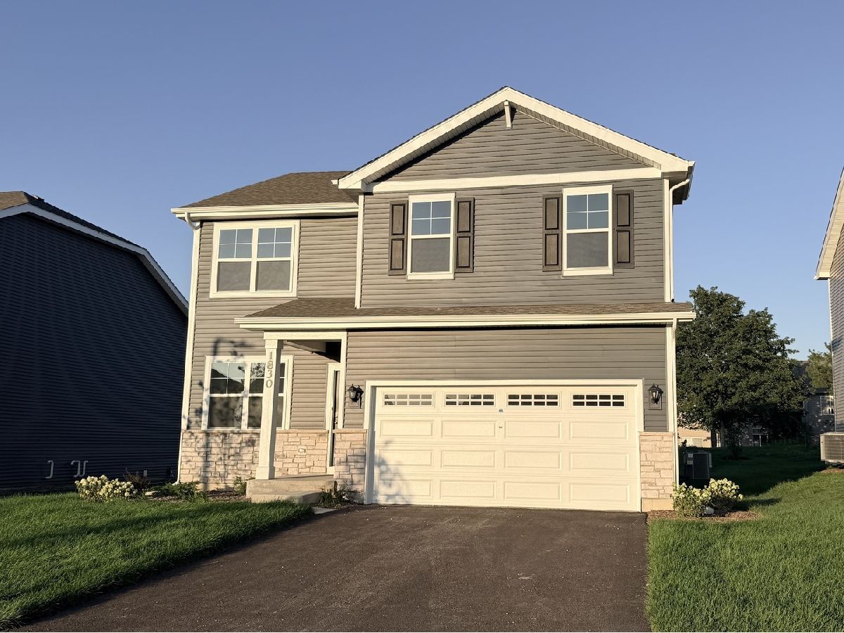 Condos & Townhomes & Homes For Rent Wheatland Crossing Aurora Illinois, 1830 Canyon Creek