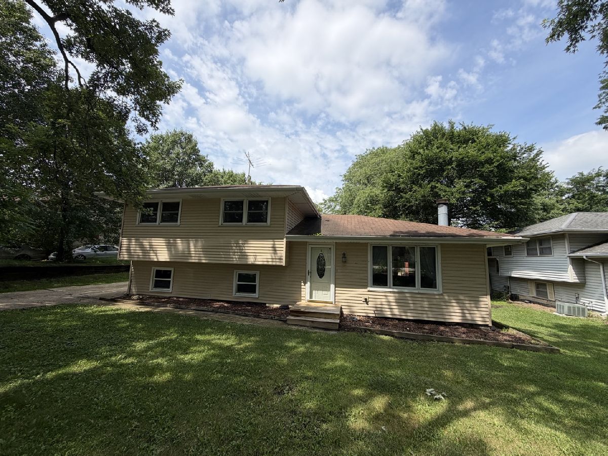  For Rent Warrenville Illinois, 3S478 Winfield