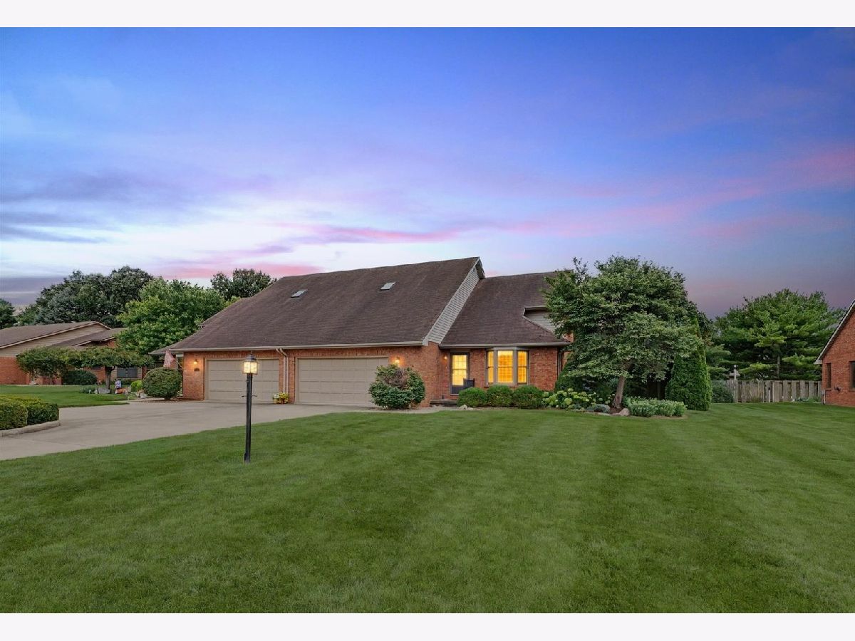  For Sale Monticello Illinois, 1325 Dickens Court