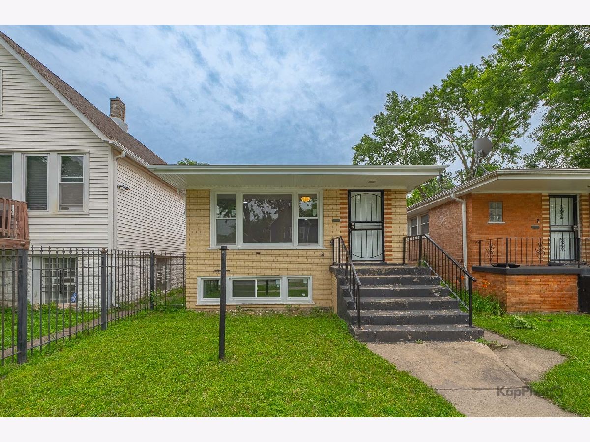  For Sale Chicago Illinois, 11955 Prairie Avenue
