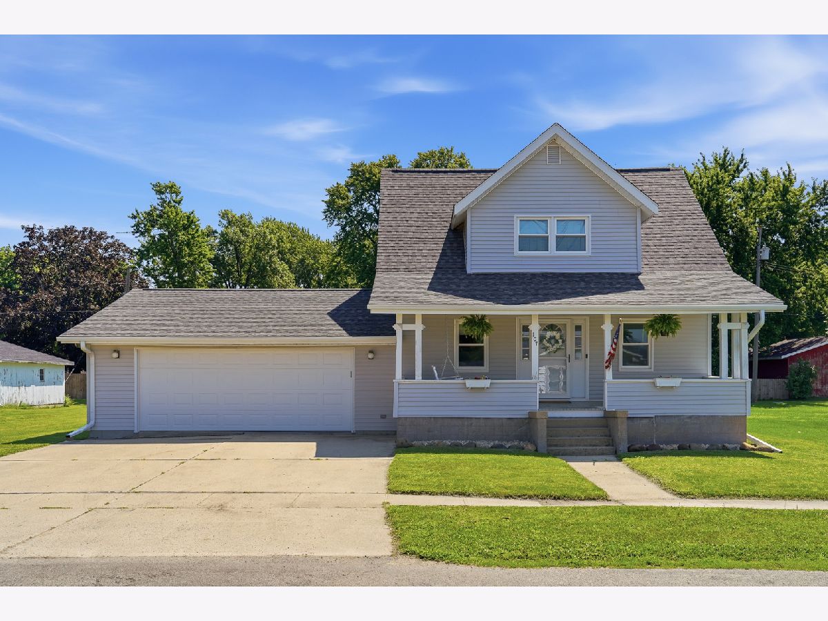  For Sale Forreston Illinois, 107 5th Avenue