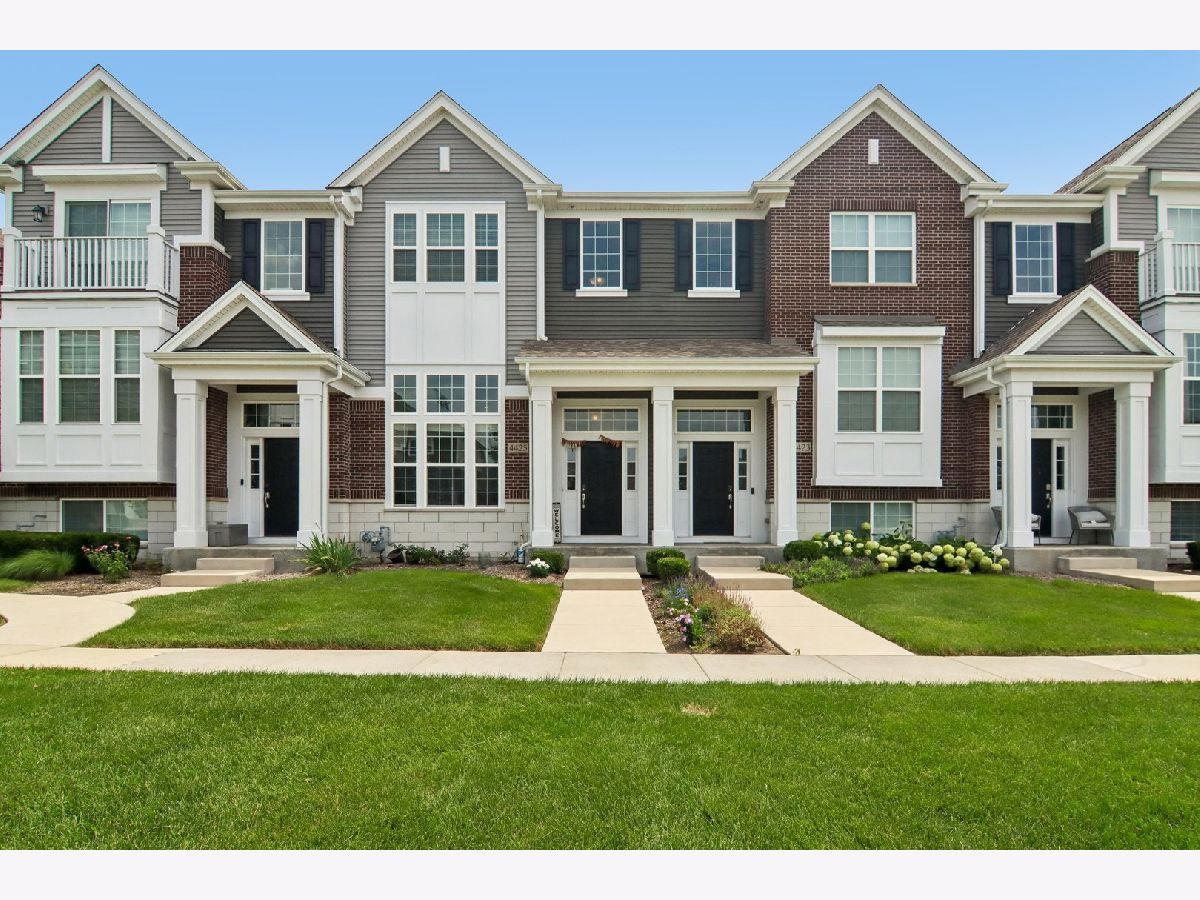 Townhomes For Sale Emerson Park Naperville Illinois, 4425 Monroe Court
