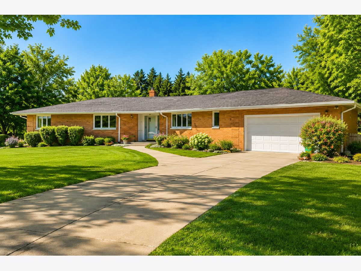 Homes & Condominiums Sold Twin Oaks Joliet Illinois, 3310 Coventry