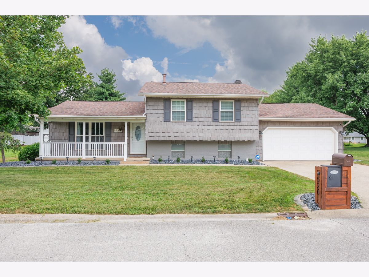  For Sale Salem Illinois, 520 Cottonwood Drive