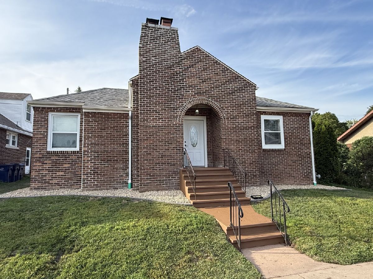  For Sale Lasalle Illinois, 437 10th Place