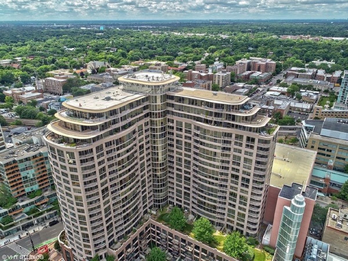  For Sale Evanston Illinois, 807 Davis Street