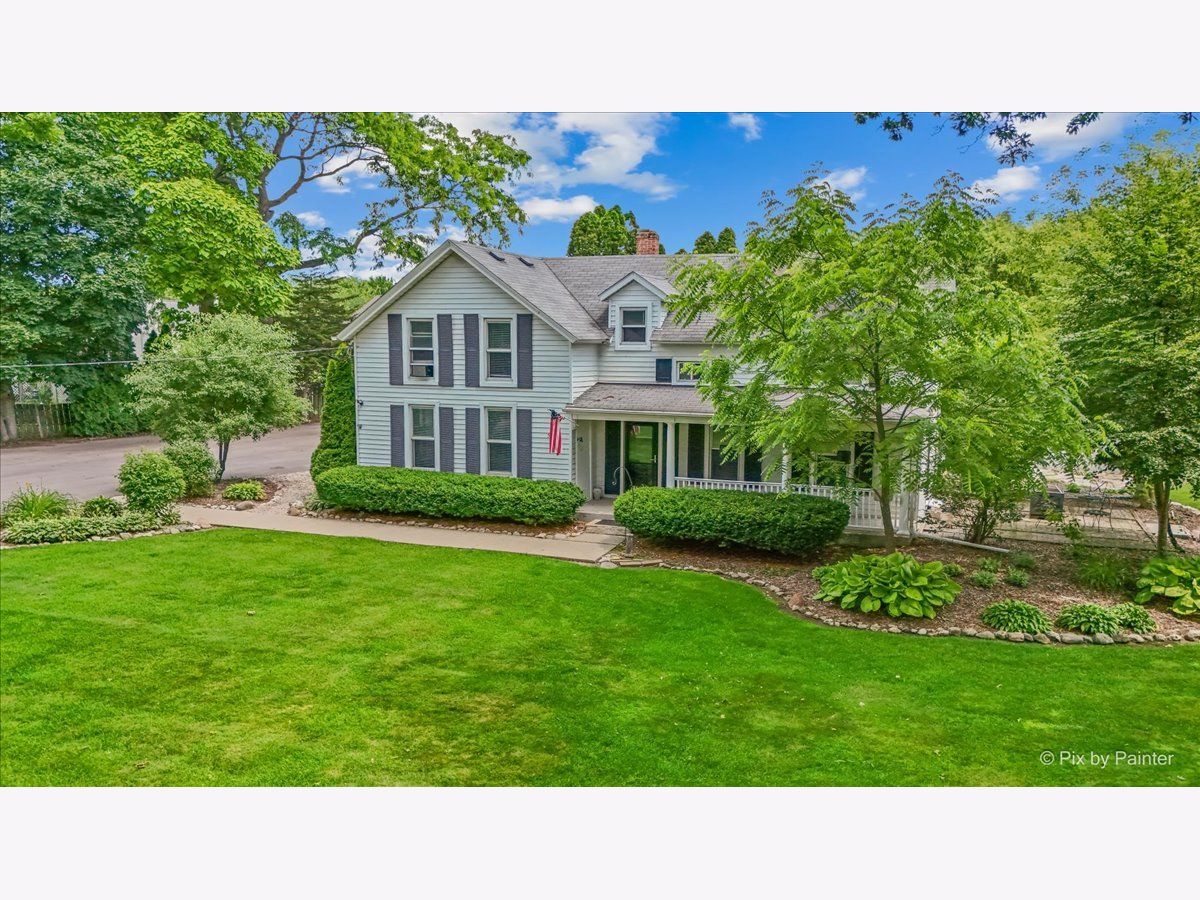  For Sale Crystal Lake Illinois, 5016 Oak Street