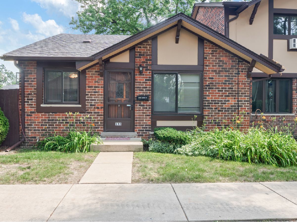Townhomes & Condos For Sale Brandywine Villa Park Illinois, 18W133 Kirkland Lane