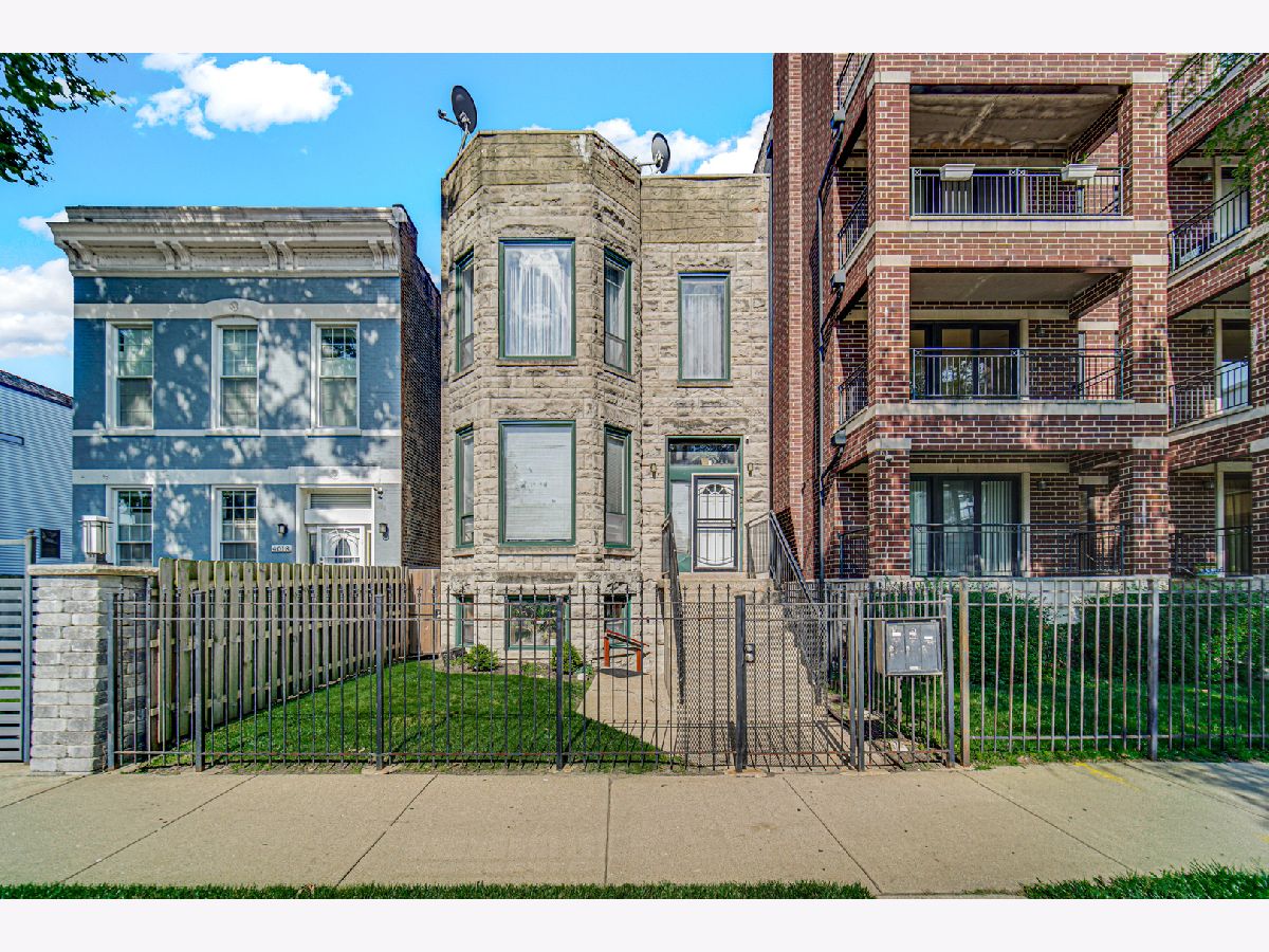  For Sale Chicago Illinois, 4016 Indiana Avenue