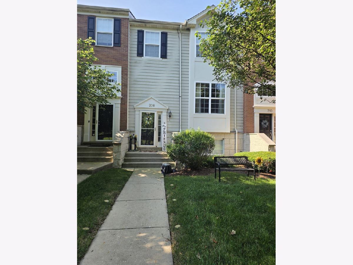  For Rent Elgin Illinois, 208 Comstock