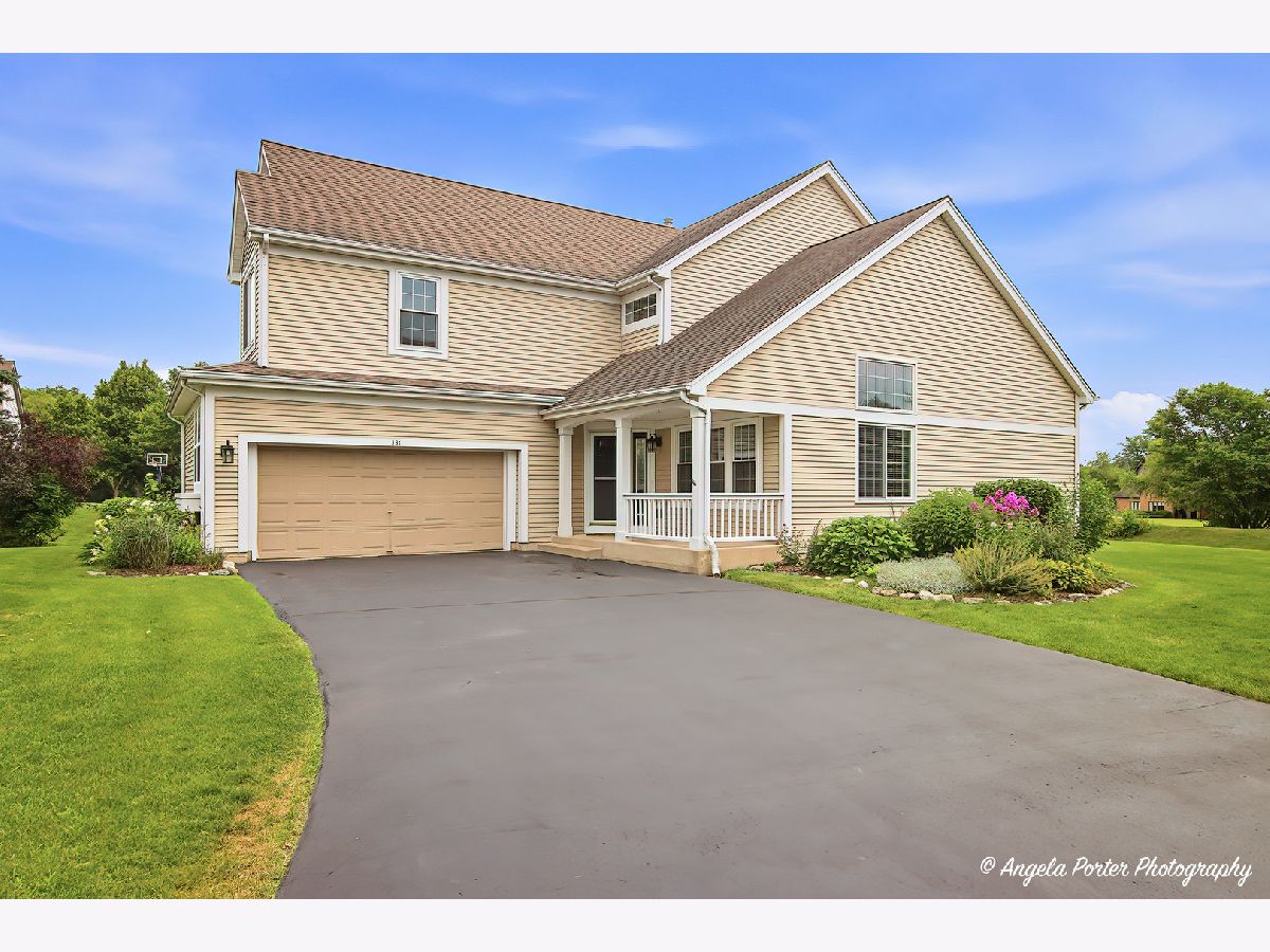 Homes For Sale Wyndmuir Crystal Lake Illinois, 331 Hampton Court