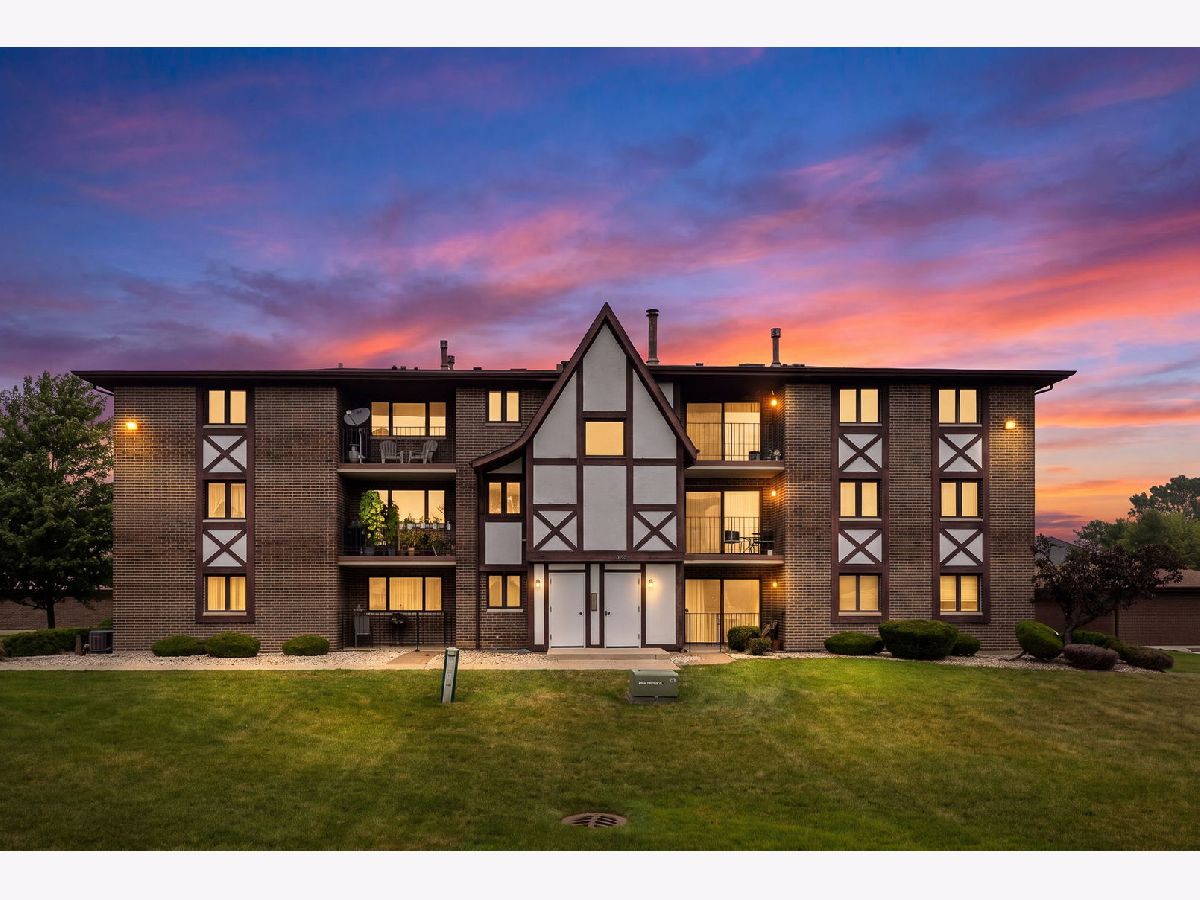  For Sale Palos Hills Illinois, 10511 Roberts Road