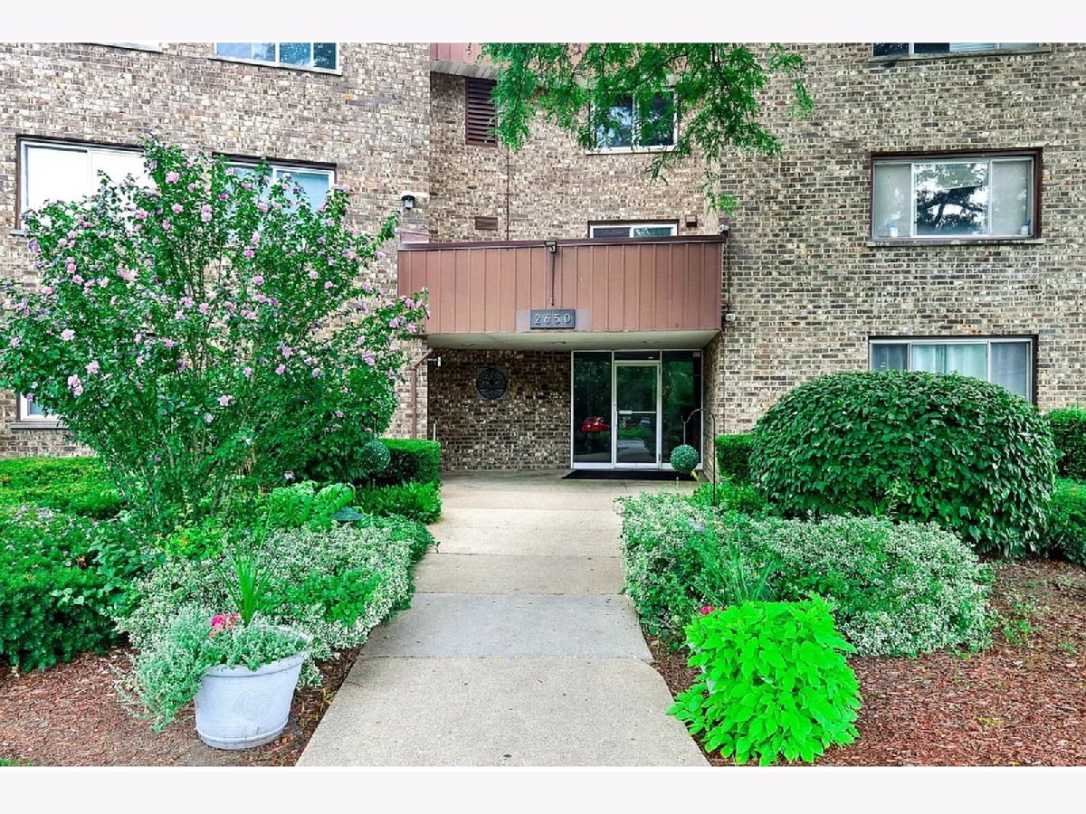  For Rent Rolling Meadows Illinois, 2650 Brookwood Way