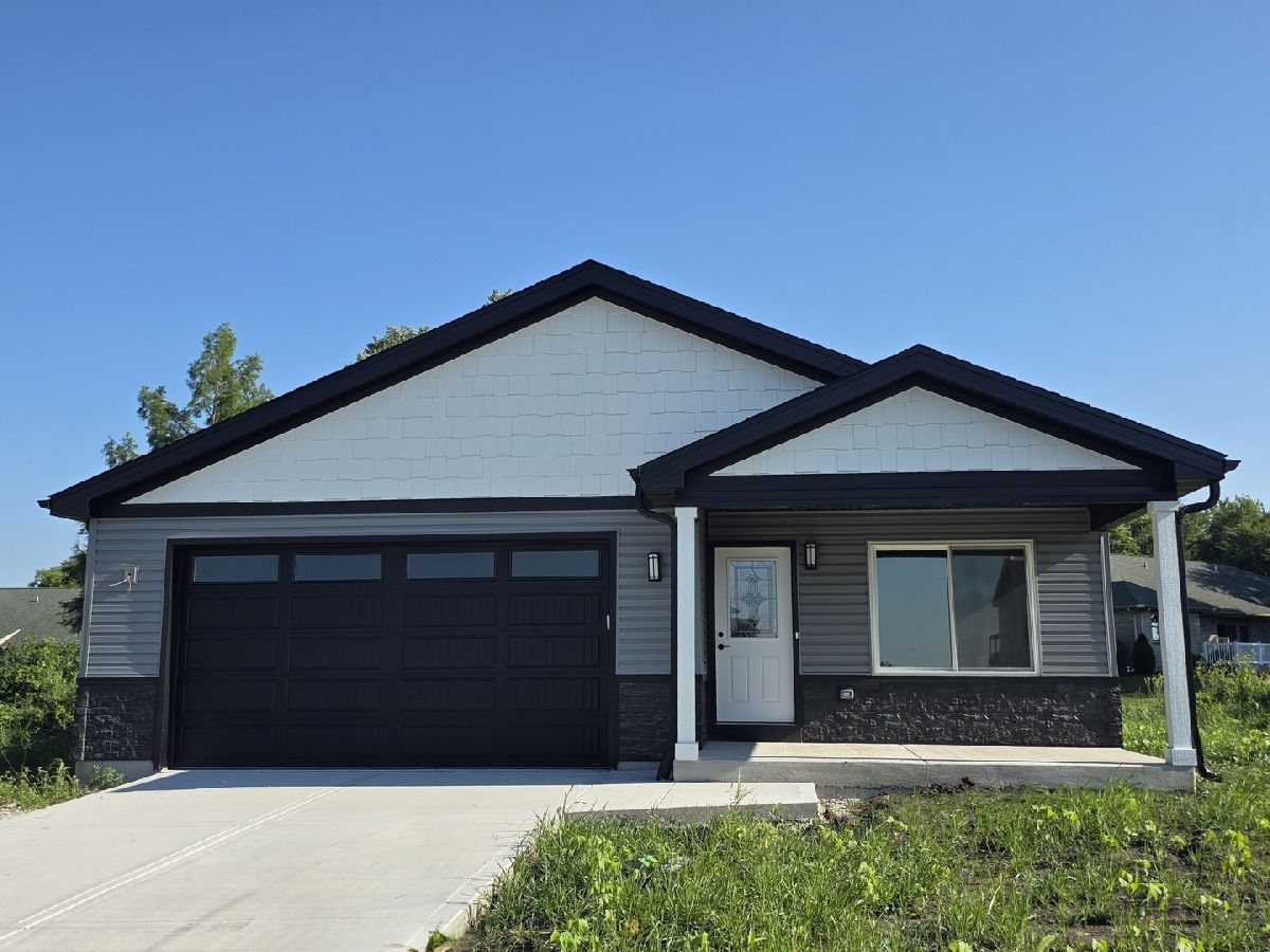  For Sale Grant Park Illinois, 406 Butler Avenue