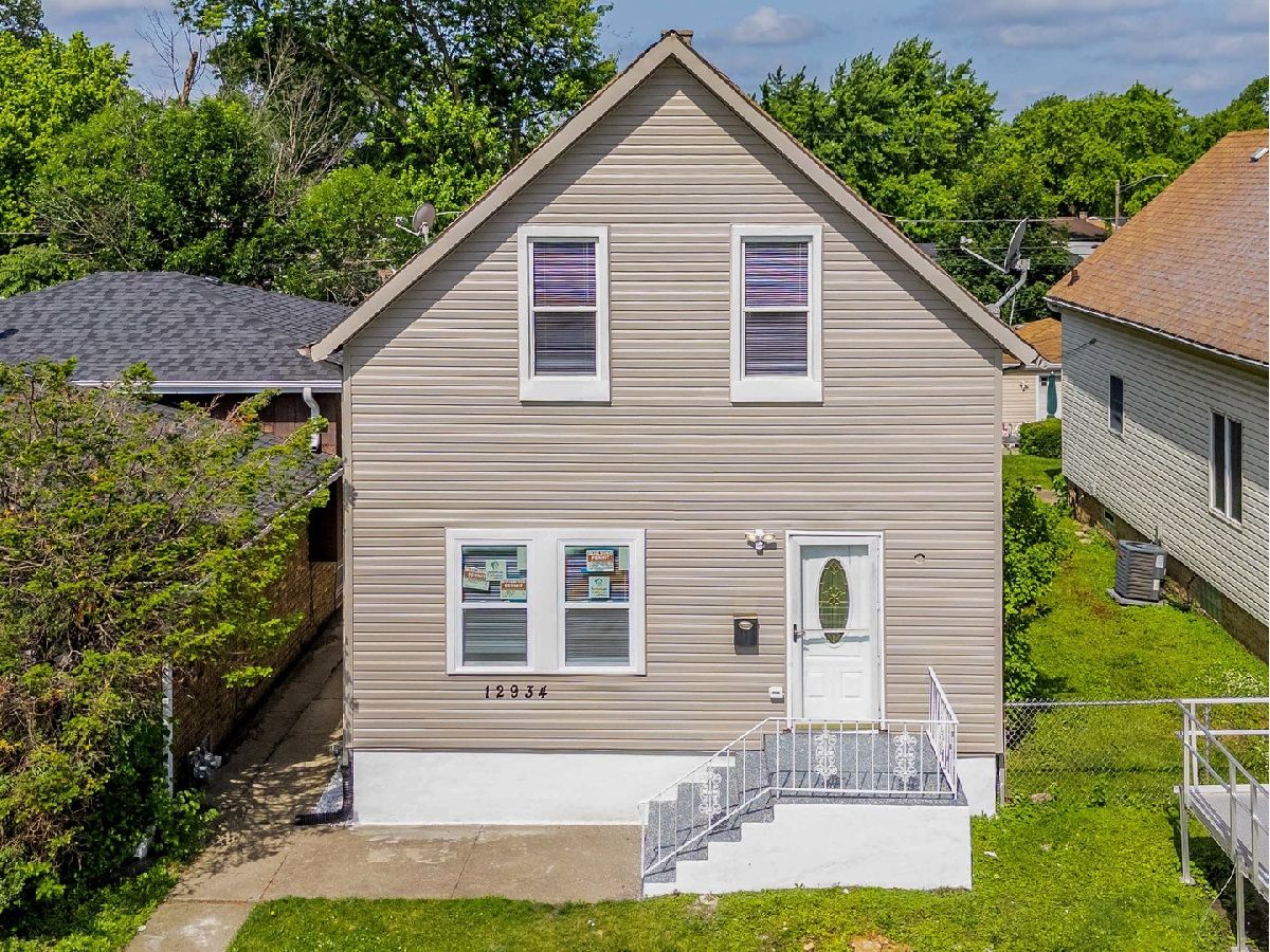  For Sale Blue Island Illinois, 12934 Mozart Street