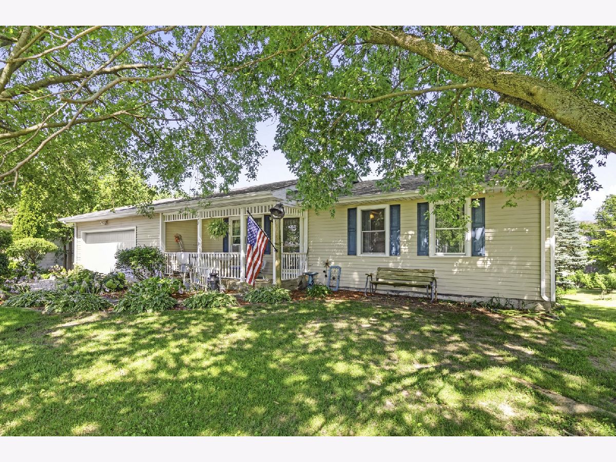  For Sale Lake Holiday Illinois, 158 Tammy Lane