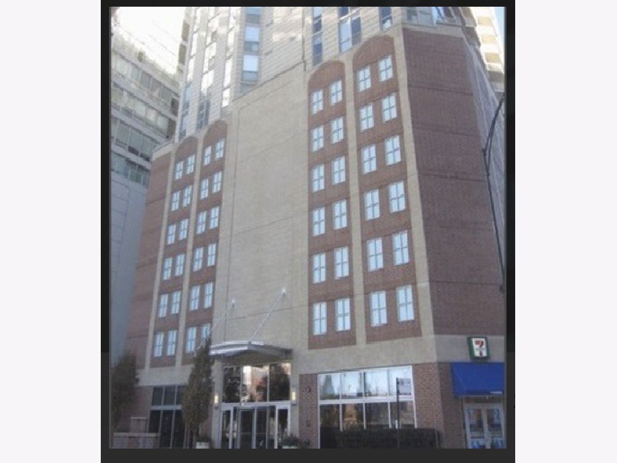Condominiums For Rent Admirals Pointe Chicago Illinois, 645 Kingsbury