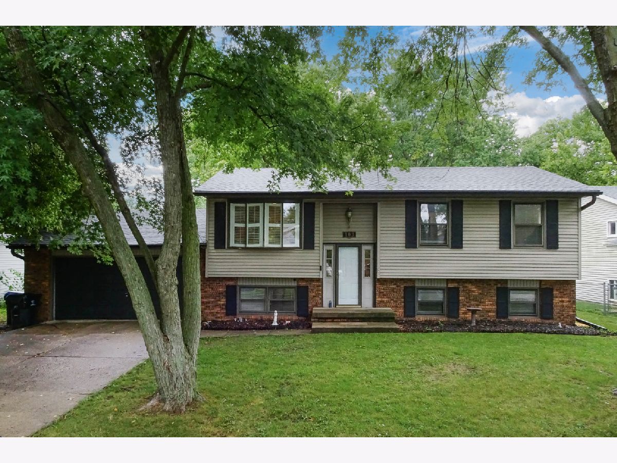  For Sale Bloomington Illinois, 103 Bayberry Court