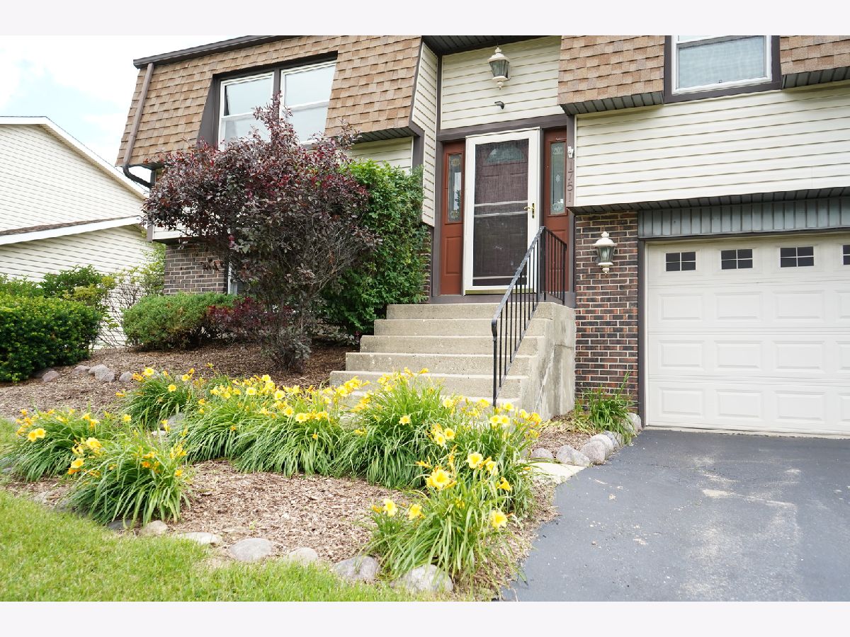  For Sale Glendale Heights Illinois, 1751 President Street