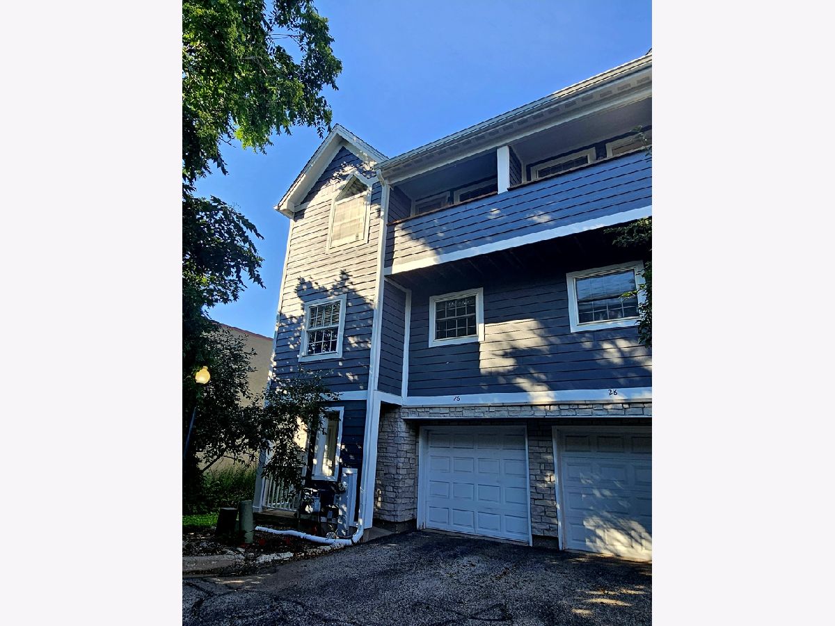Townhomes Rented Pingry Row Homes Crystal Lake Illinois, 26 Bryant