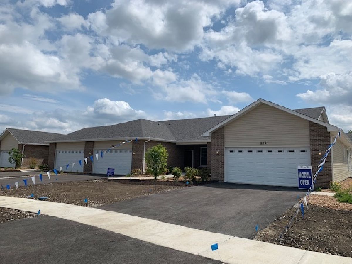  For Sale Bolingbrook Illinois, 402 Bluebell Drive