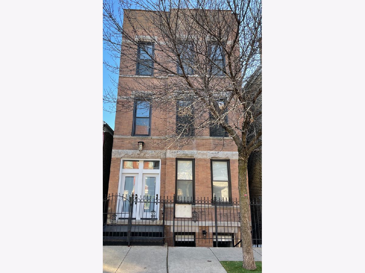  Rented Chicago Illinois, 1241 Bosworth