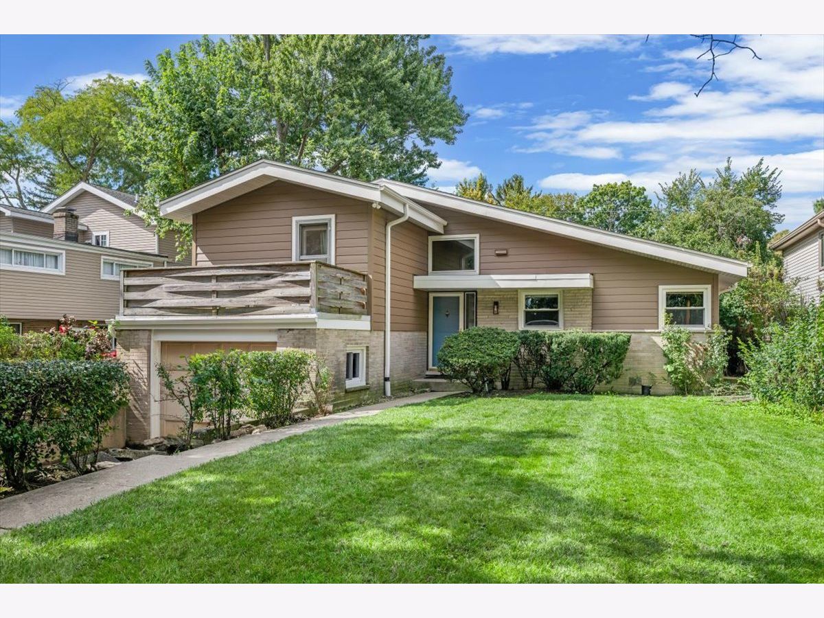 Homes For Sale Sherwood Forest Highland Park Illinois, 1326 Cavell Avenue