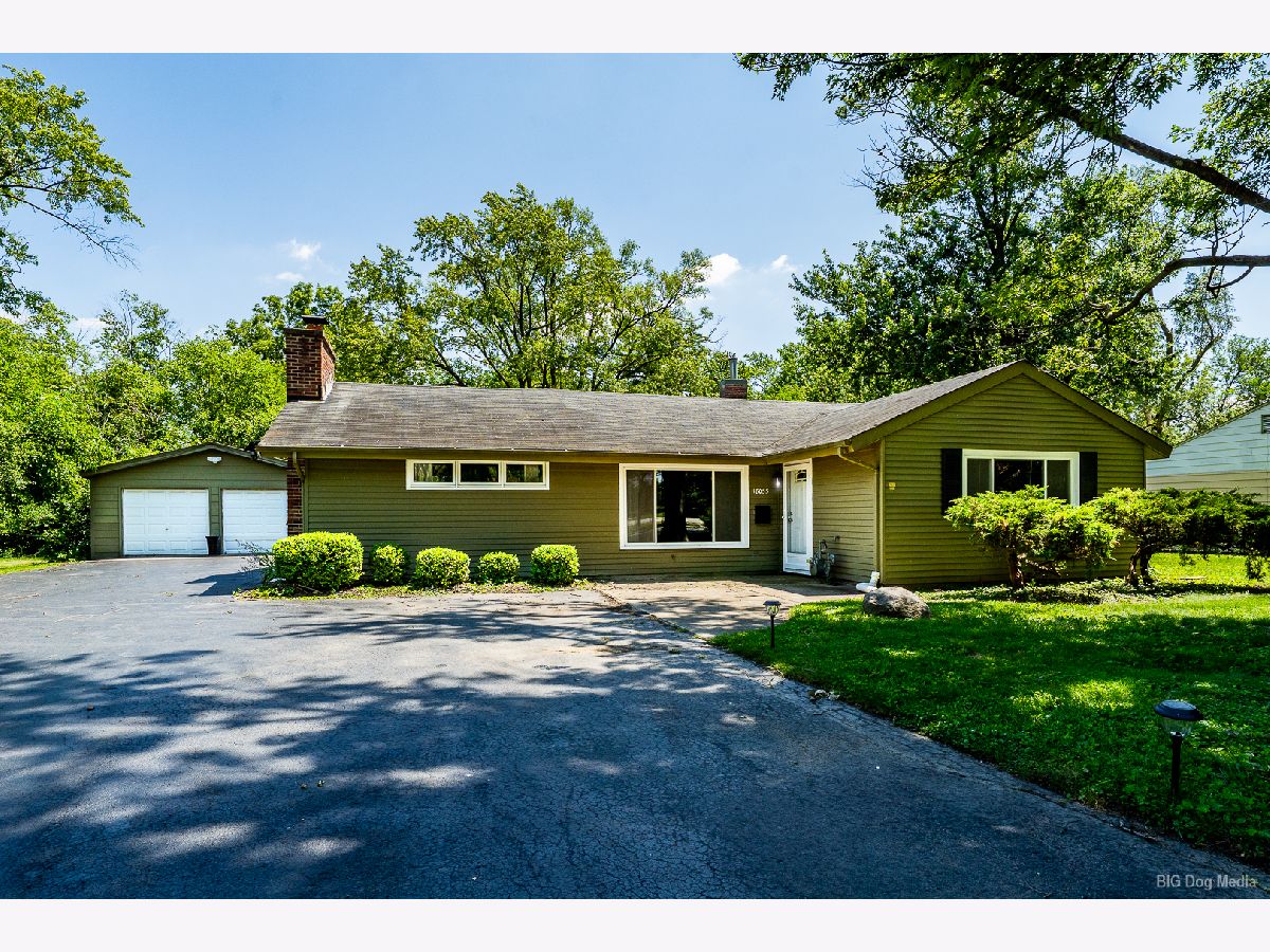  For Sale Country Club Hills Illinois, 18055 Thomas Lane